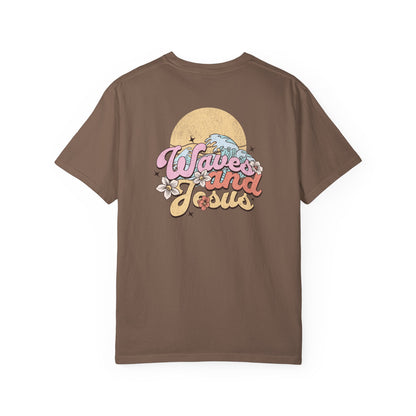 Women's Christian Beach Tee — Waves and Jesus | Vintage Retro